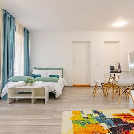 Old Town By Mm Host Apartment Brasov Exterior photo