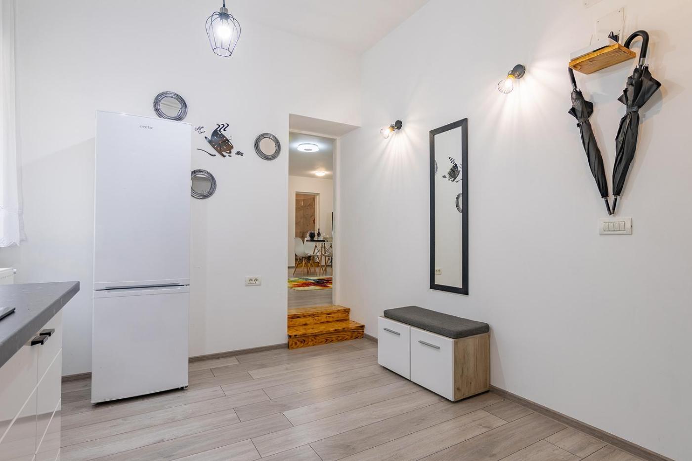 Old Town By Mm Host Apartment Brasov Exterior photo
